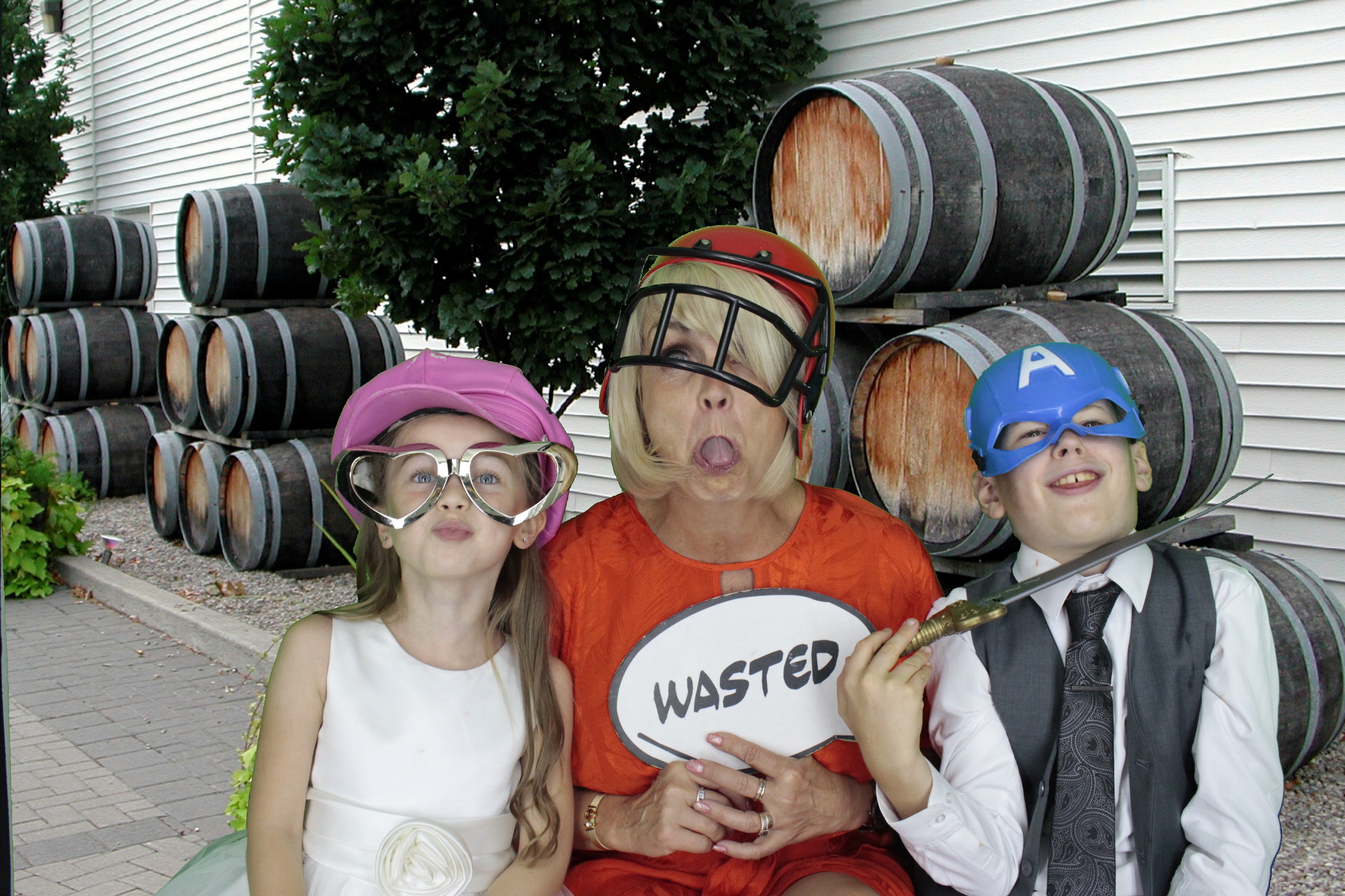 Mr & Mrs Harvey | View more photos from the event at gallery.myphotoboothexperience.co.uk/u/MyPhotoBoothExperienceLtd/Mr-Mrs-Harvey